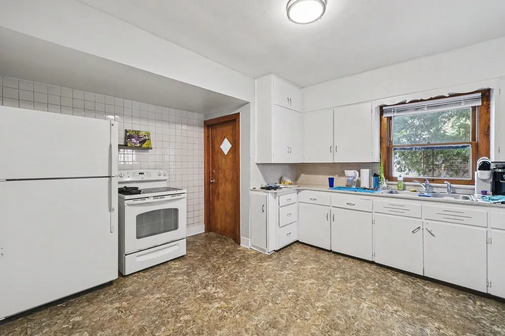 717-719 5th Street NW Grand Rapids City MI 49504