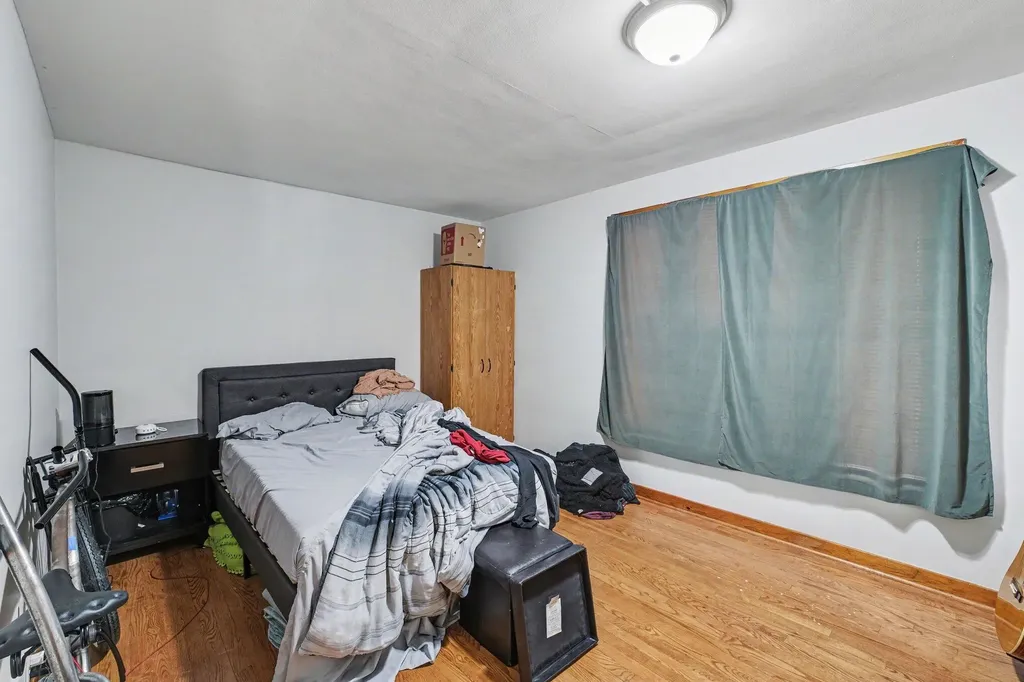 717-719 5th Street NW Grand Rapids City MI 49504