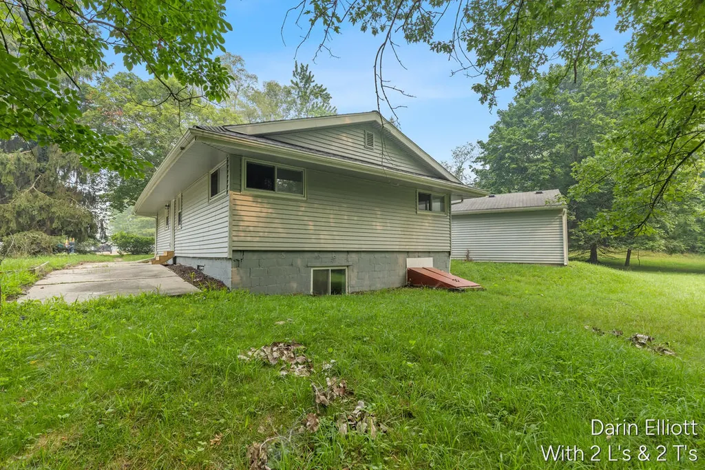 2110 Worden Street Lansing City MI 48910