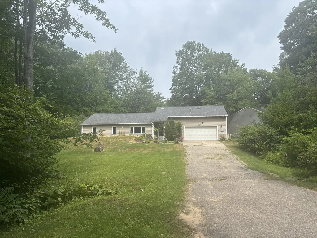 18145 148th Avenue Spring Lake Township MI 49456