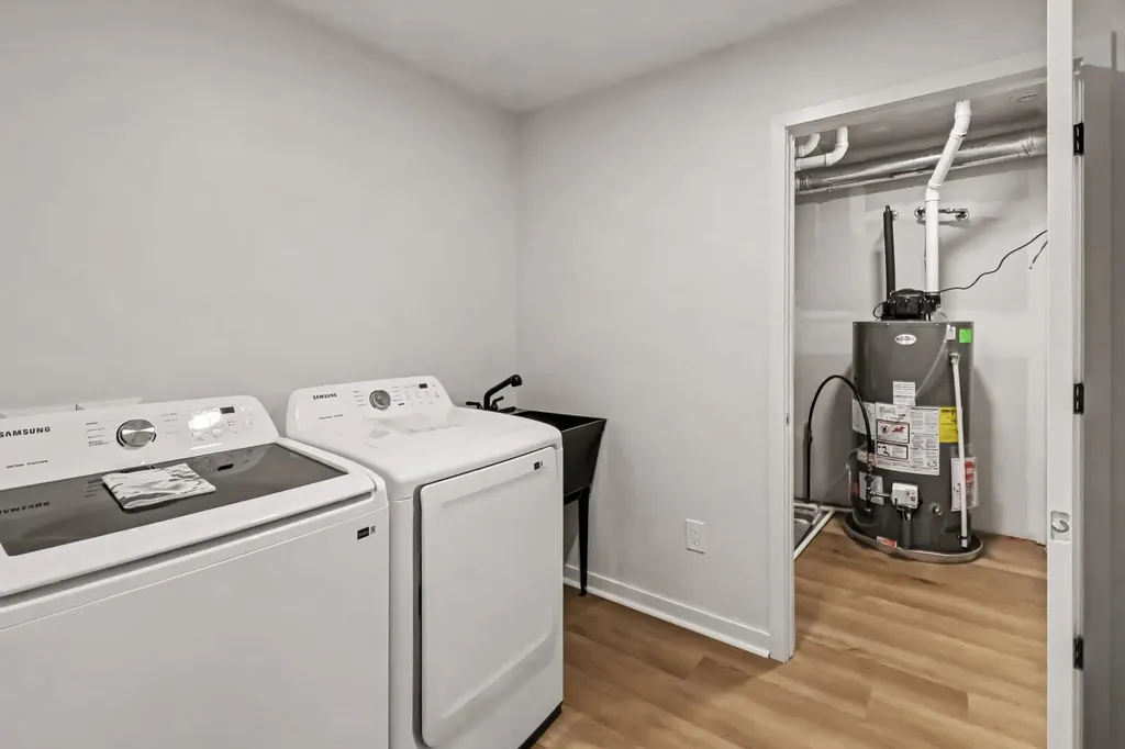 1480 W Valley Dewitt Charter Township MI 48906