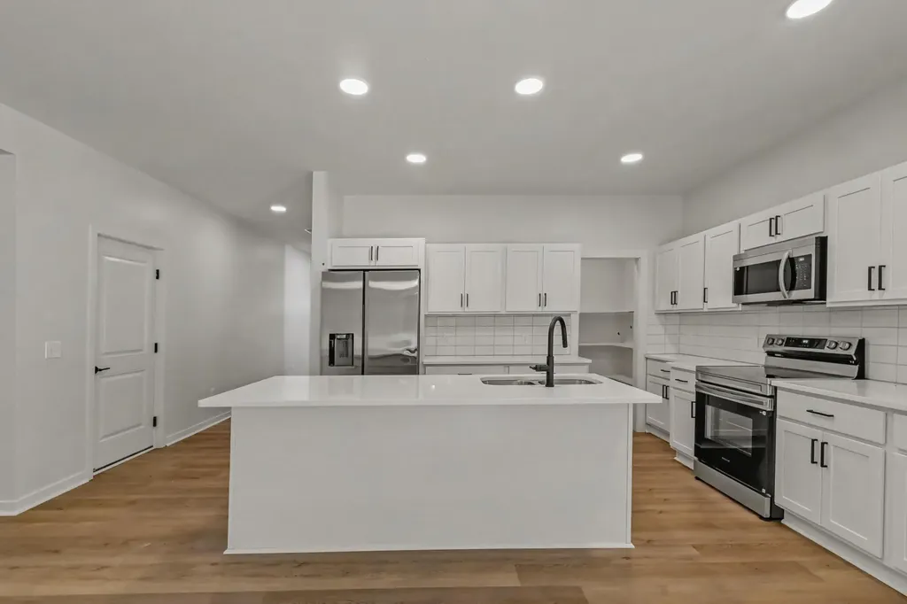 1480 W Valley Dewitt Charter Township MI 48906