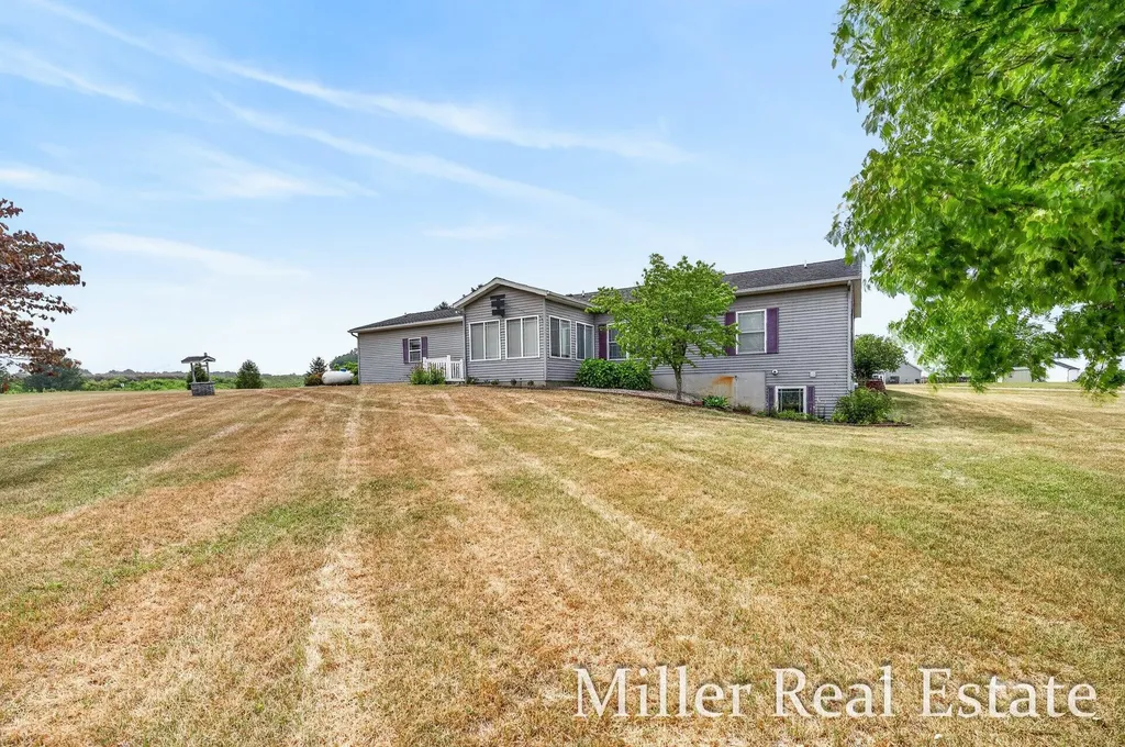 1028 Old Barn Road Carlton Township MI 49325