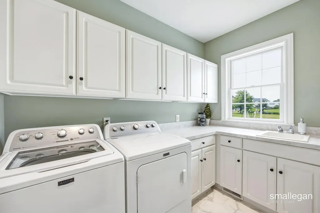 6197 Summerhill Drive Georgetown Charter Township MI 49426
