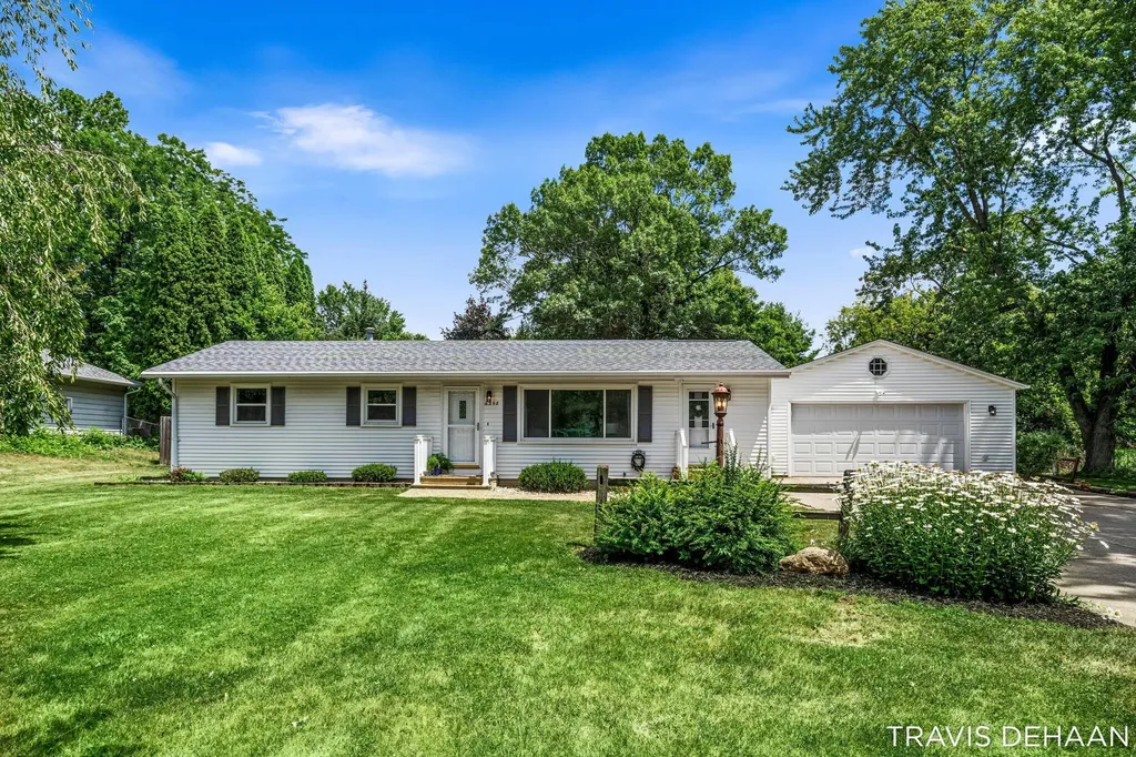 6898 Maynard Road Portland Township MI 48875