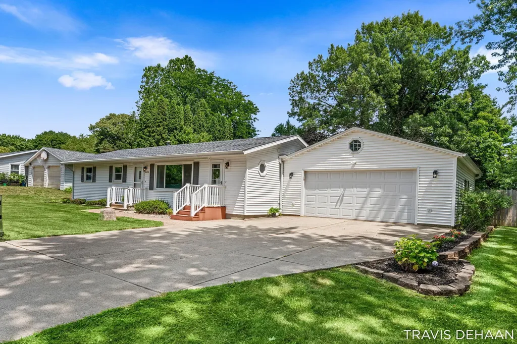 6898 Maynard Road Portland Township MI 48875