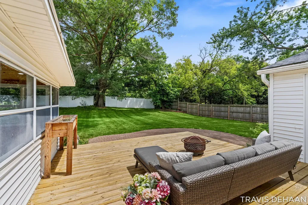 6898 Maynard Road Portland Township MI 48875