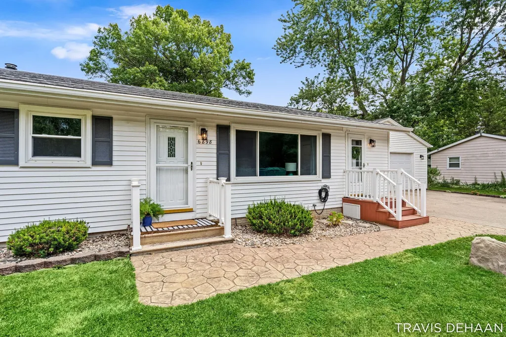 6898 Maynard Road Portland Township MI 48875