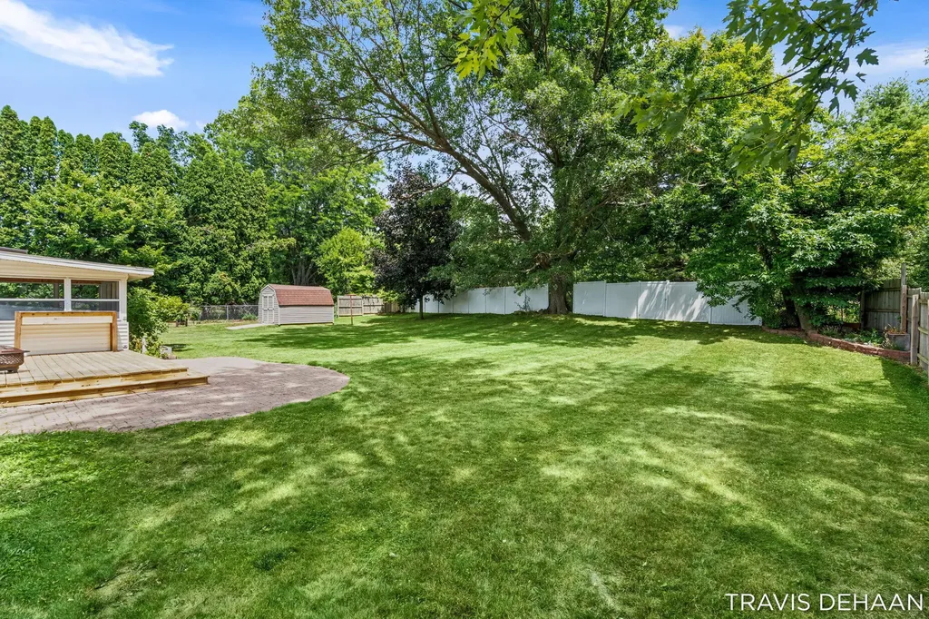6898 Maynard Road Portland Township MI 48875