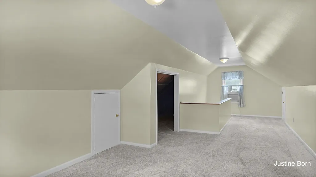 546 Ferris Street NW Walker City MI 49544