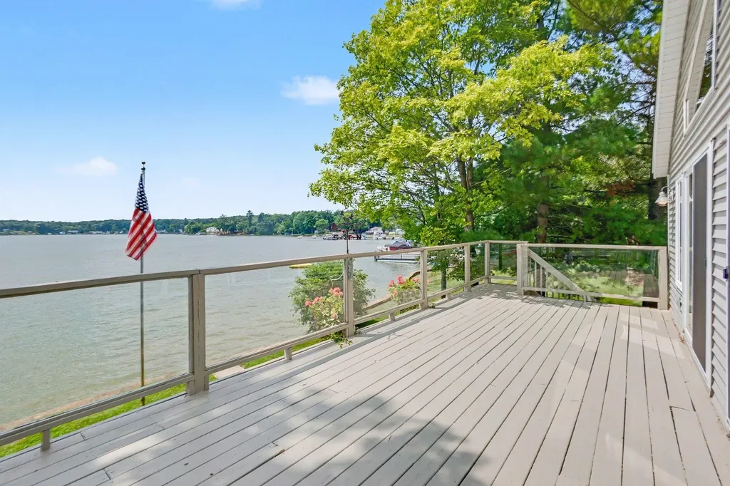 966 E 88th Brooks Township MI 49337