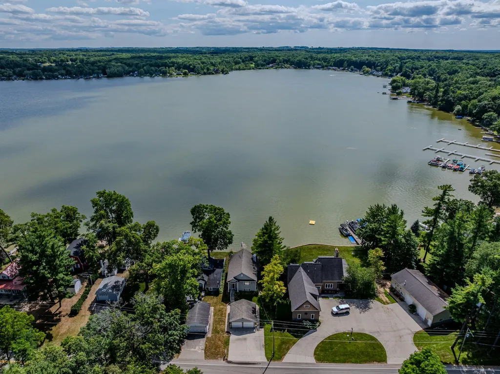 966 E 88th Brooks Township MI 49337