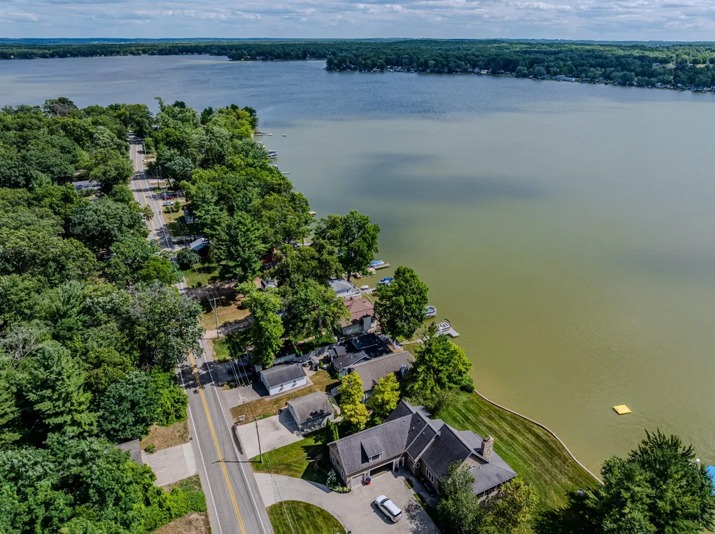 966 E 88th Brooks Township MI 49337