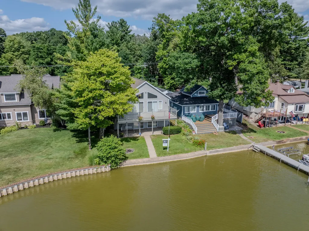 966 E 88th Brooks Township MI 49337