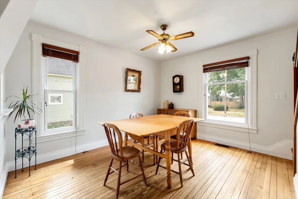 716 Pleasant Street Belding City MI 48809