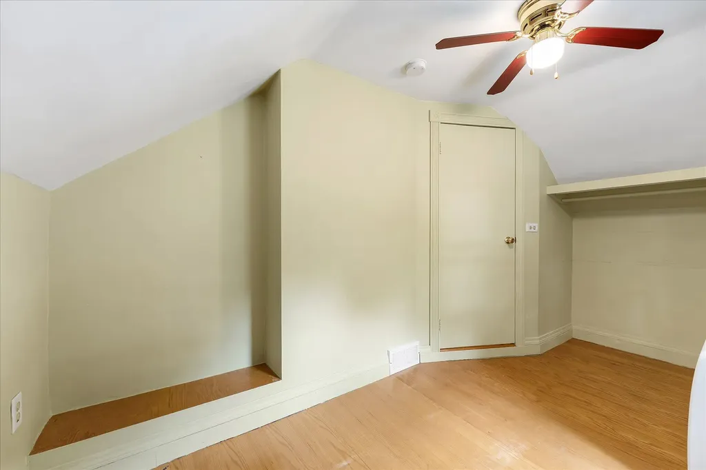 716 Pleasant Street Belding City MI 48809