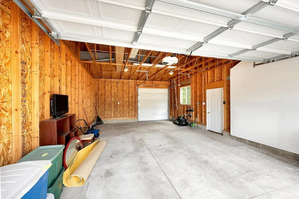 716 Pleasant Street Belding City MI 48809