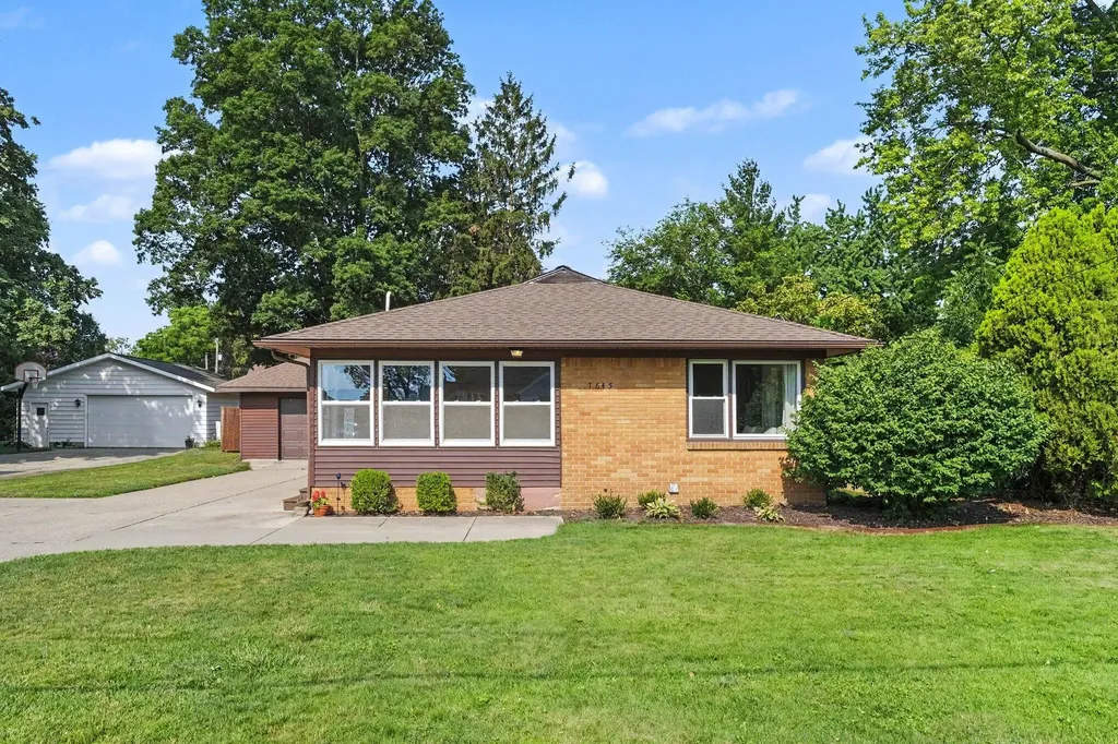 7645 Hazel Drive Georgetown Charter Township MI 49428