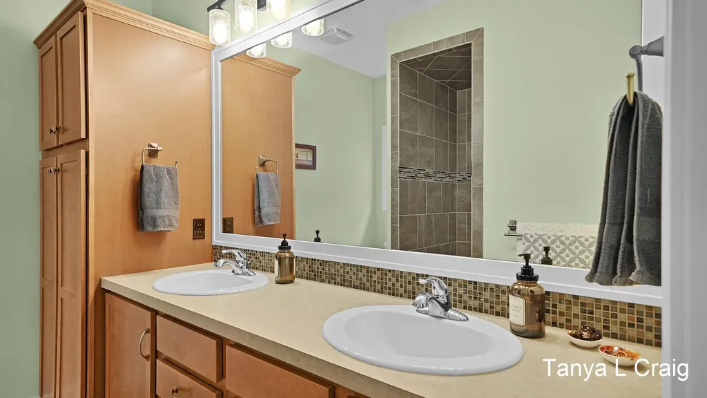 9266 Trafalgar Drive SE Caledonia Township MI 49302