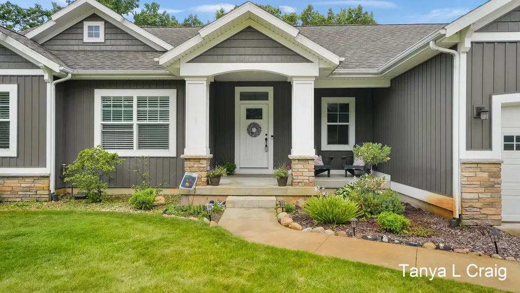 9266 Trafalgar Drive SE Caledonia Township MI 49302