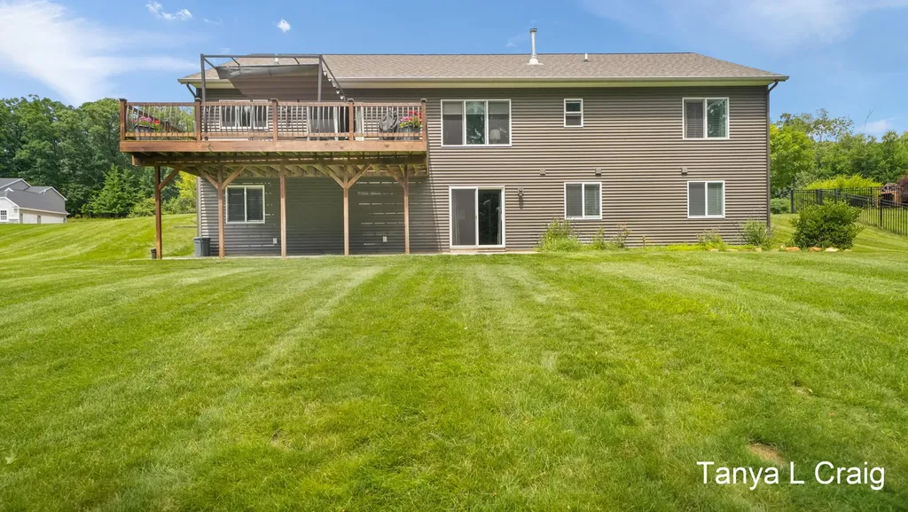 9266 Trafalgar Drive SE Caledonia Township MI 49302