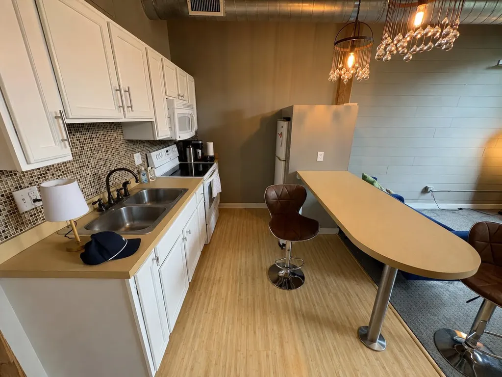 940 Monroe Avenue NW Grand Rapids City MI 49503