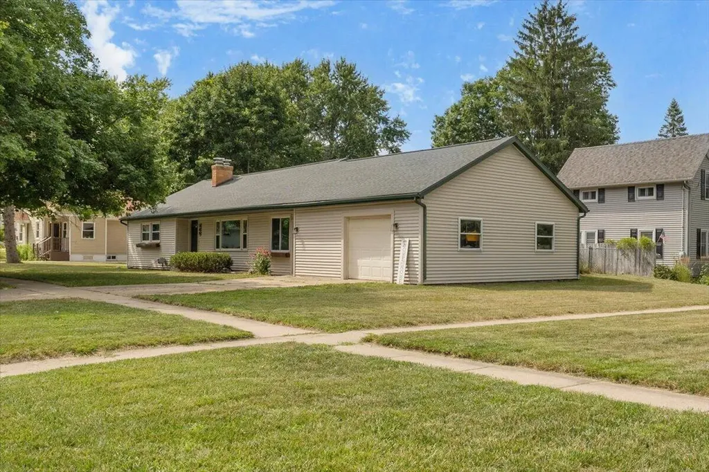 309 W South Street Hastings City MI 49058