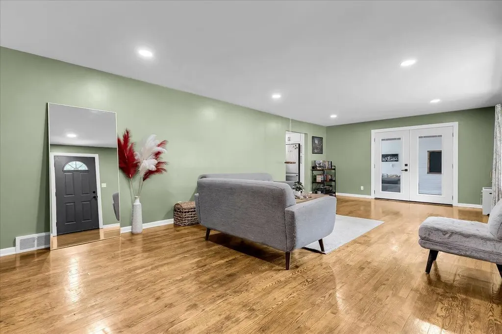 309 W South Street Hastings City MI 49058