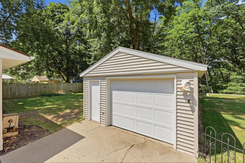 4149 Heron Avenue SW Wyoming City MI 49509