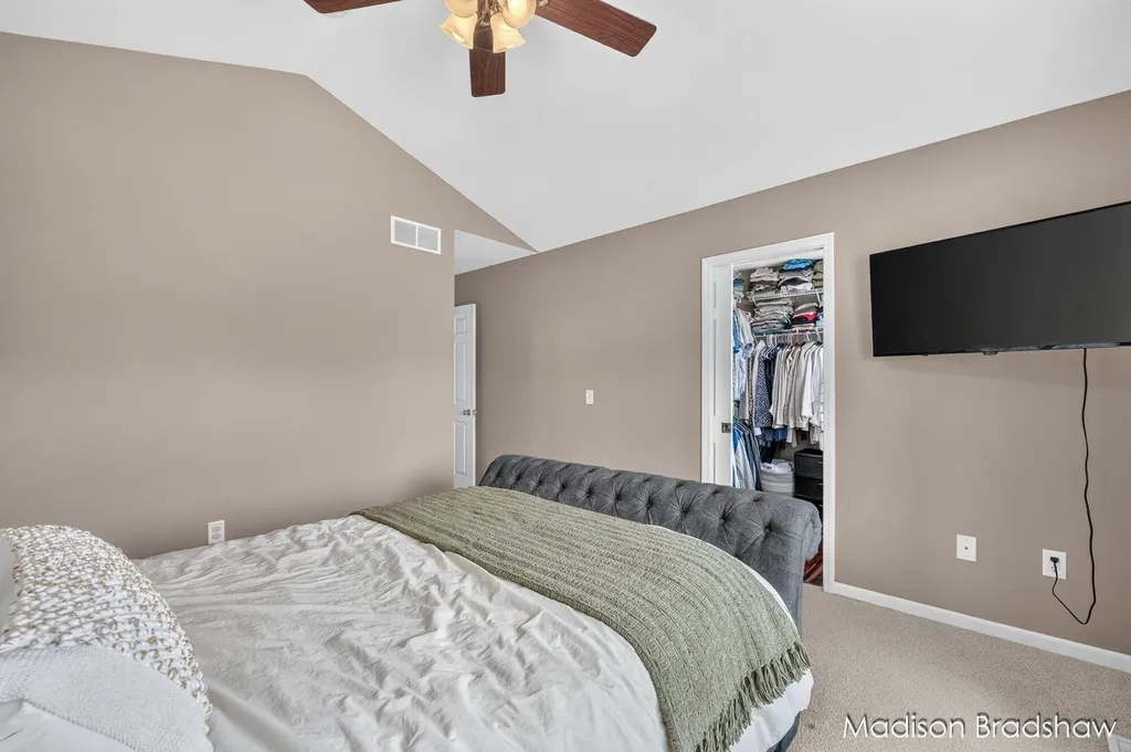 5866 E Grove Drive SE Kentwood City MI 49512