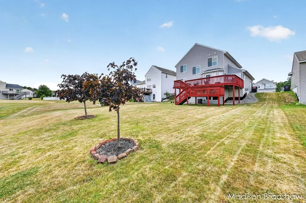 5866 E Grove Drive SE Kentwood City MI 49512