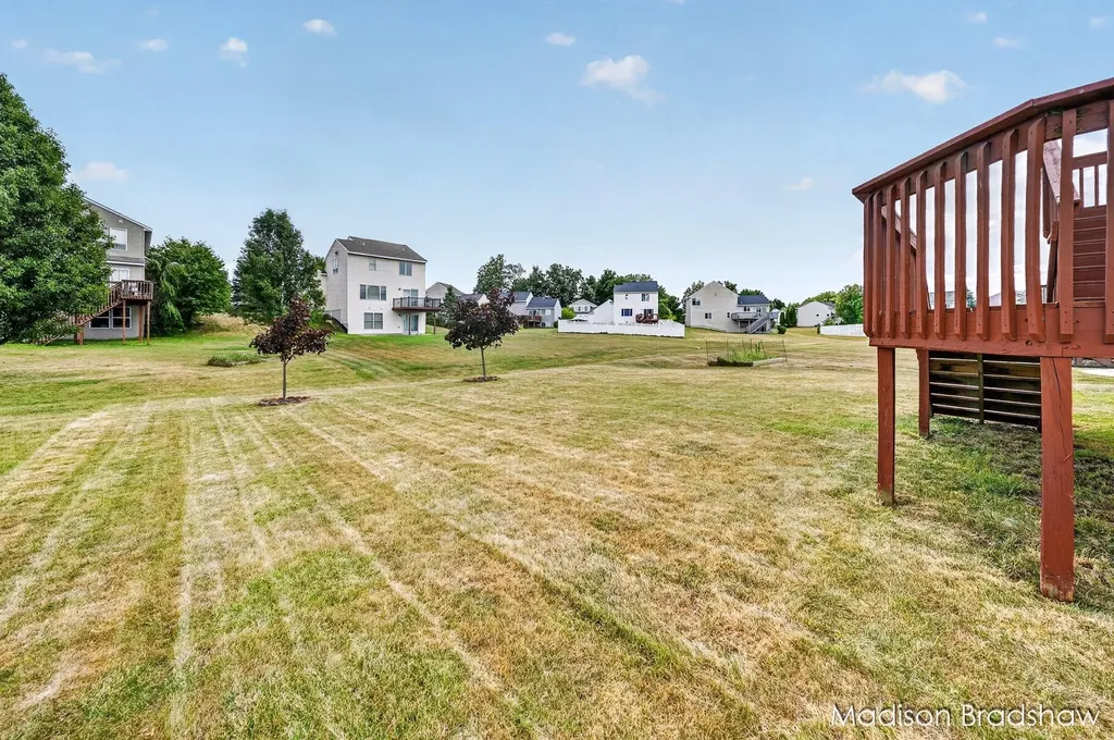 5866 E Grove Drive SE Kentwood City MI 49512