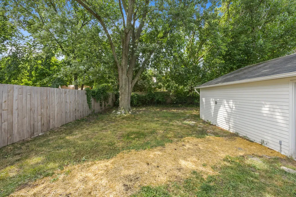 852 Leonard Street NE Grand Rapids City MI 49503