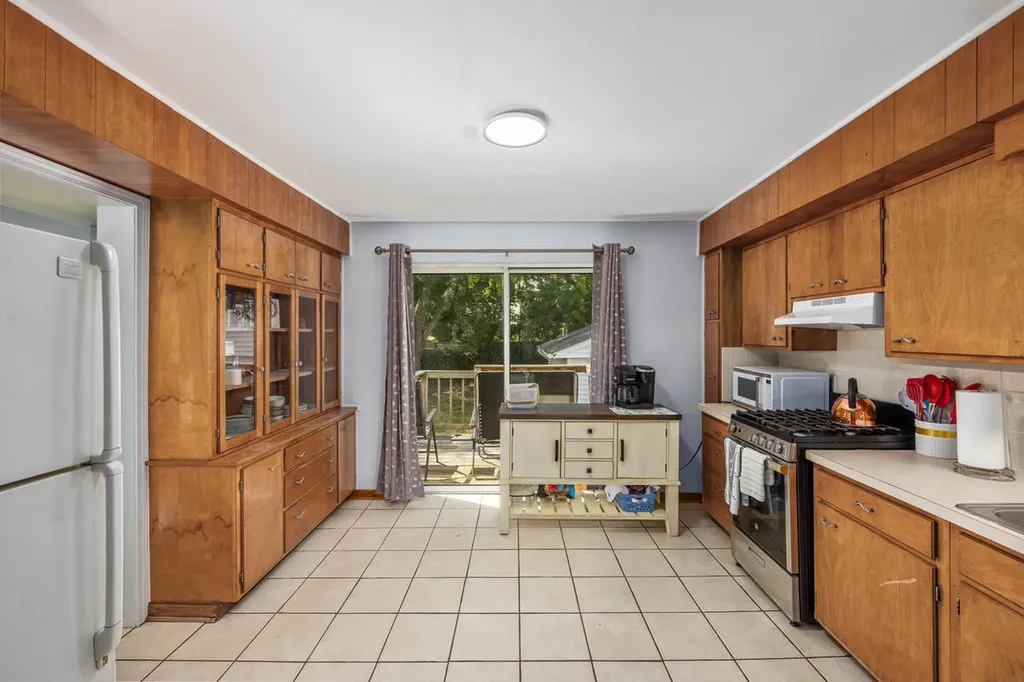 852 Leonard Street NE Grand Rapids City MI 49503