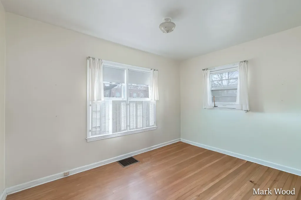 2505 Boston Street SE East Grand Rapids City MI 49506
