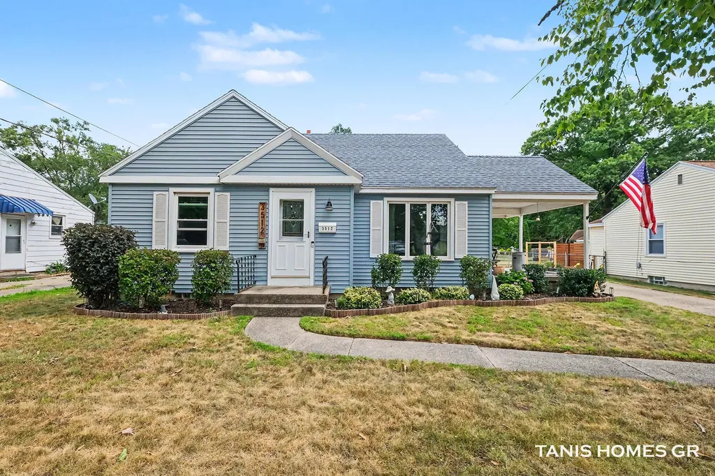 3512 Boone Avenue SW Wyoming City MI 49519