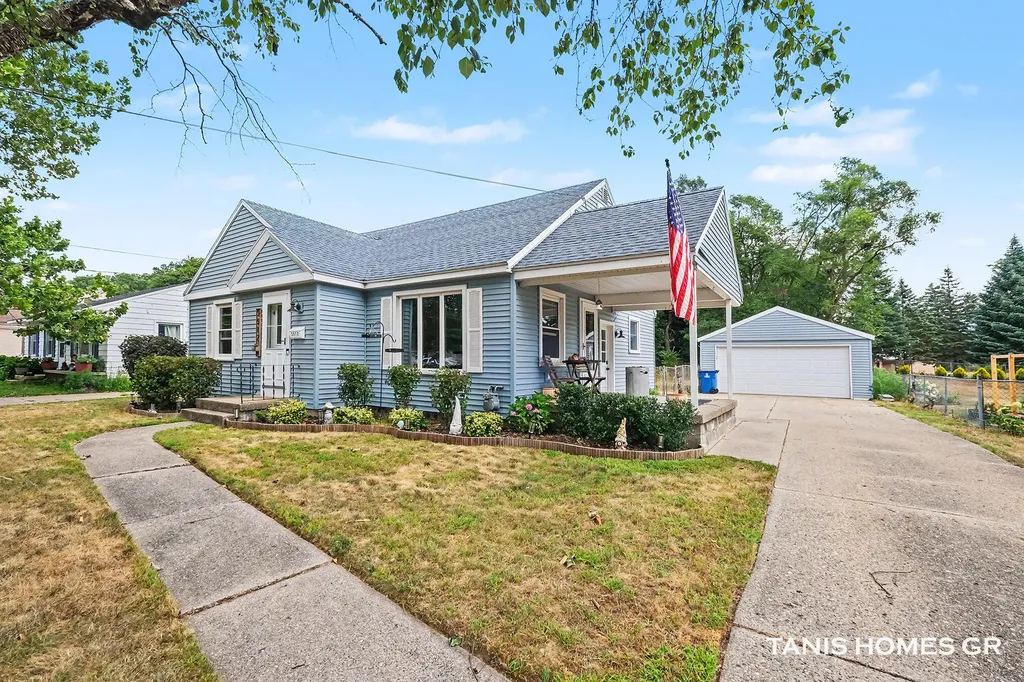 3512 Boone Avenue SW Wyoming City MI 49519