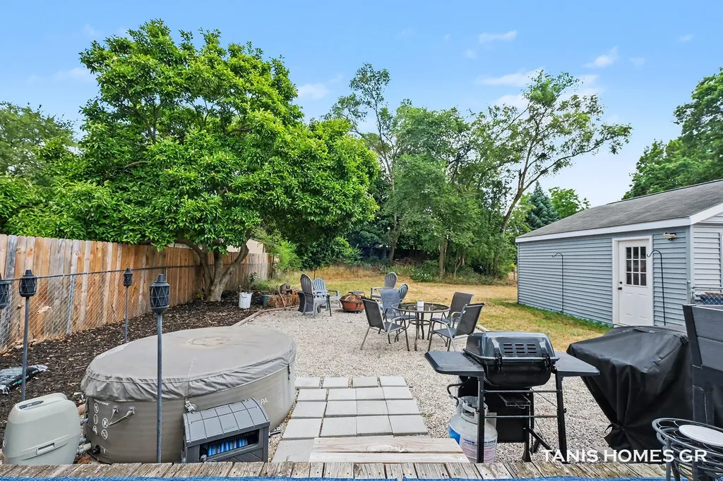 3512 Boone Avenue SW Wyoming City MI 49519