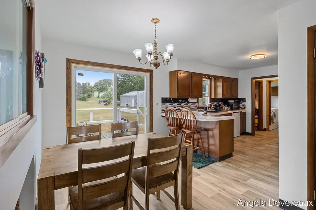2637 17 Mile Road Tyrone Township MI 49330