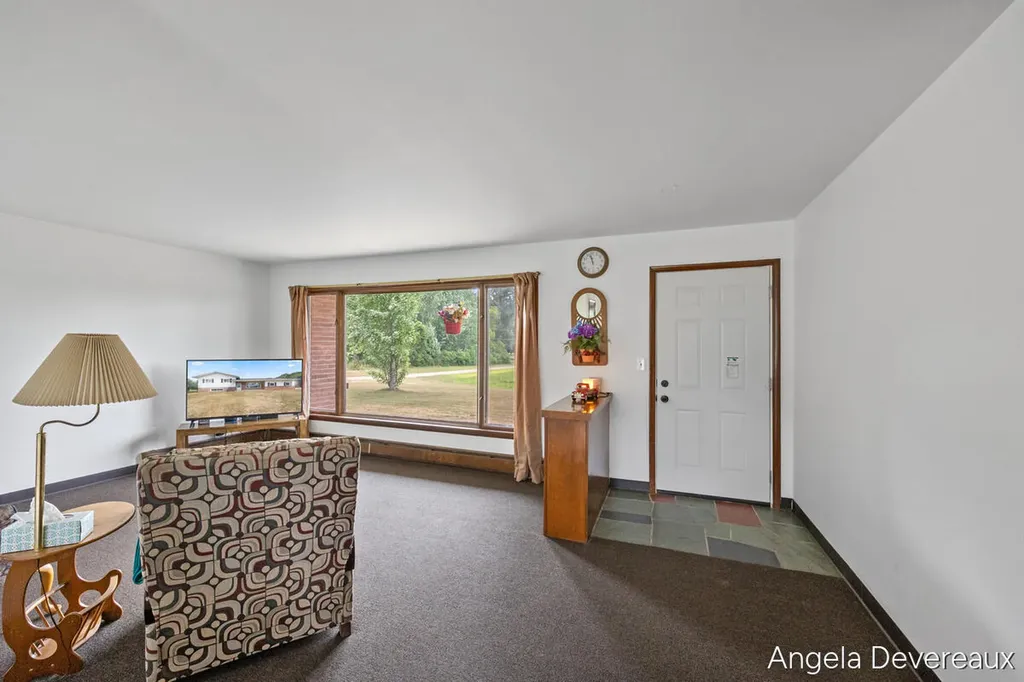 2637 17 Mile Road Tyrone Township MI 49330