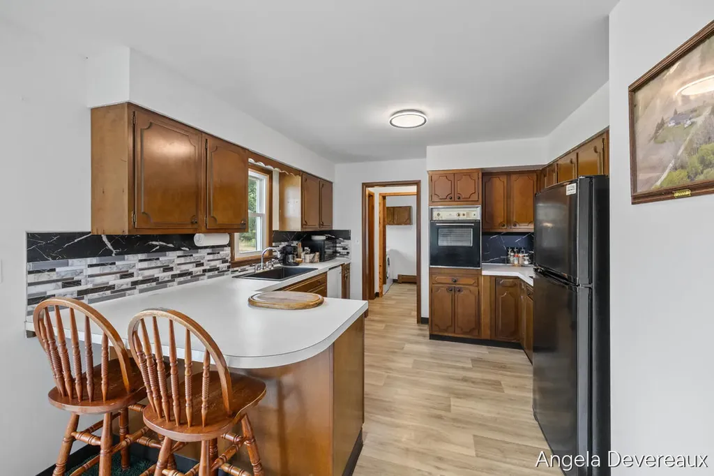 2637 17 Mile Road Tyrone Township MI 49330