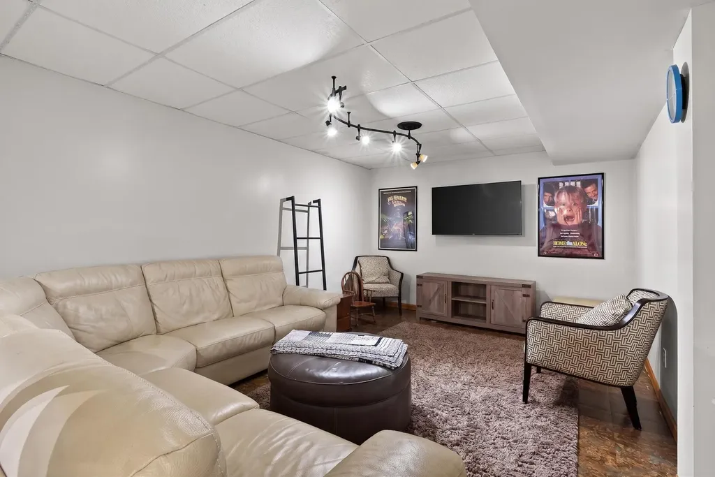 6935 Brow-myer Drive NE Courtland Township MI 49341