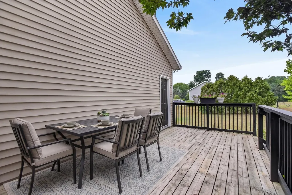 6935 Brow-myer Drive NE Courtland Township MI 49341