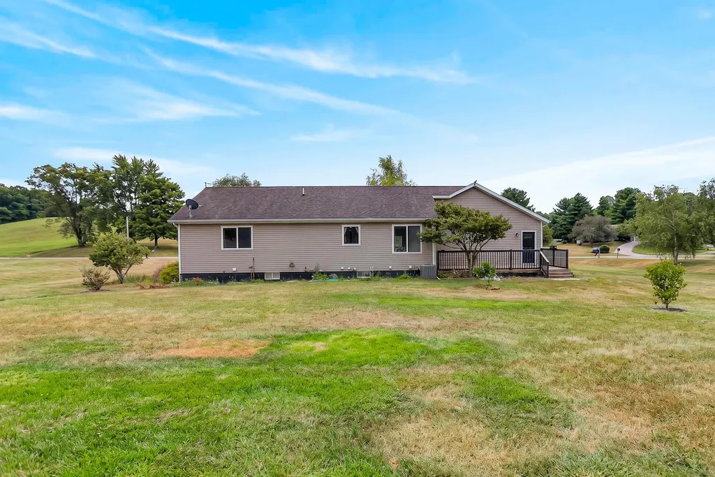 6935 Brow-myer Drive NE Courtland Township MI 49341