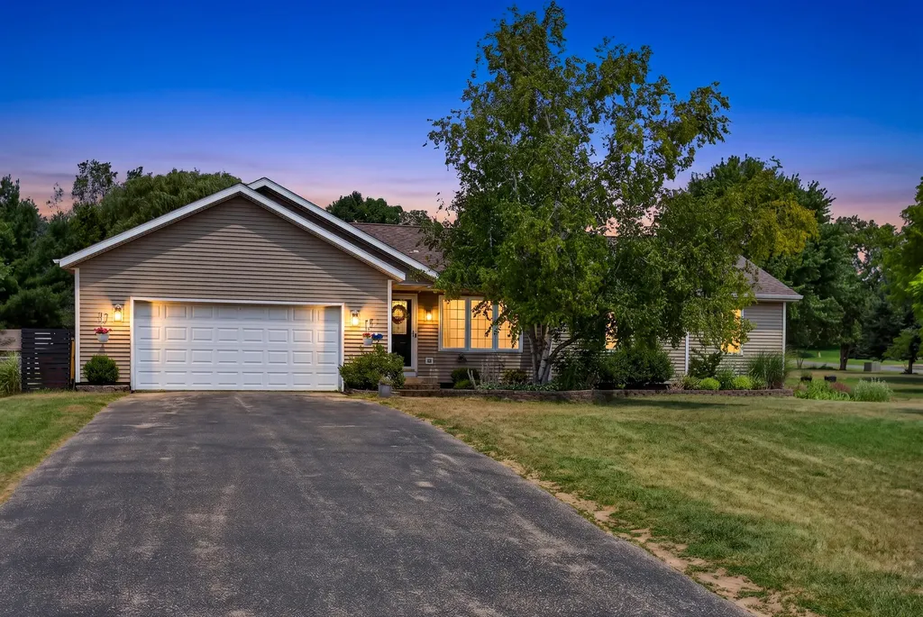 6935 Brow-myer Drive NE Courtland Township MI 49341