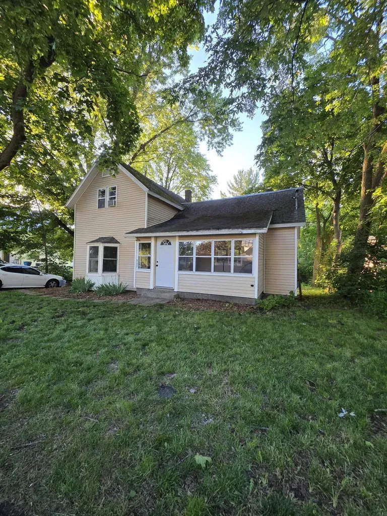303 Rathburn Unknown City MI 49329