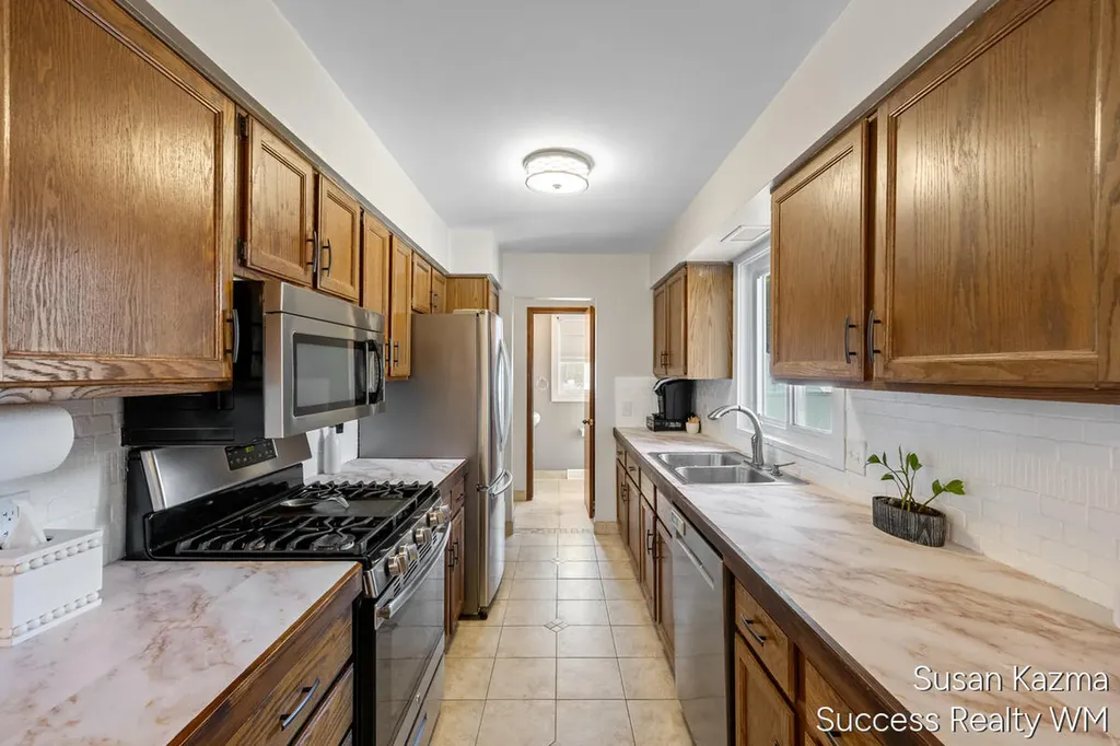 4437 Forest Park Drive SW Wyoming City MI 49519