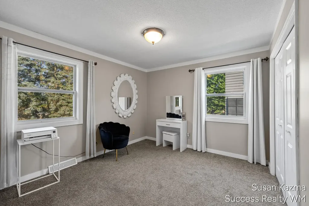 4437 Forest Park Drive SW Wyoming City MI 49519