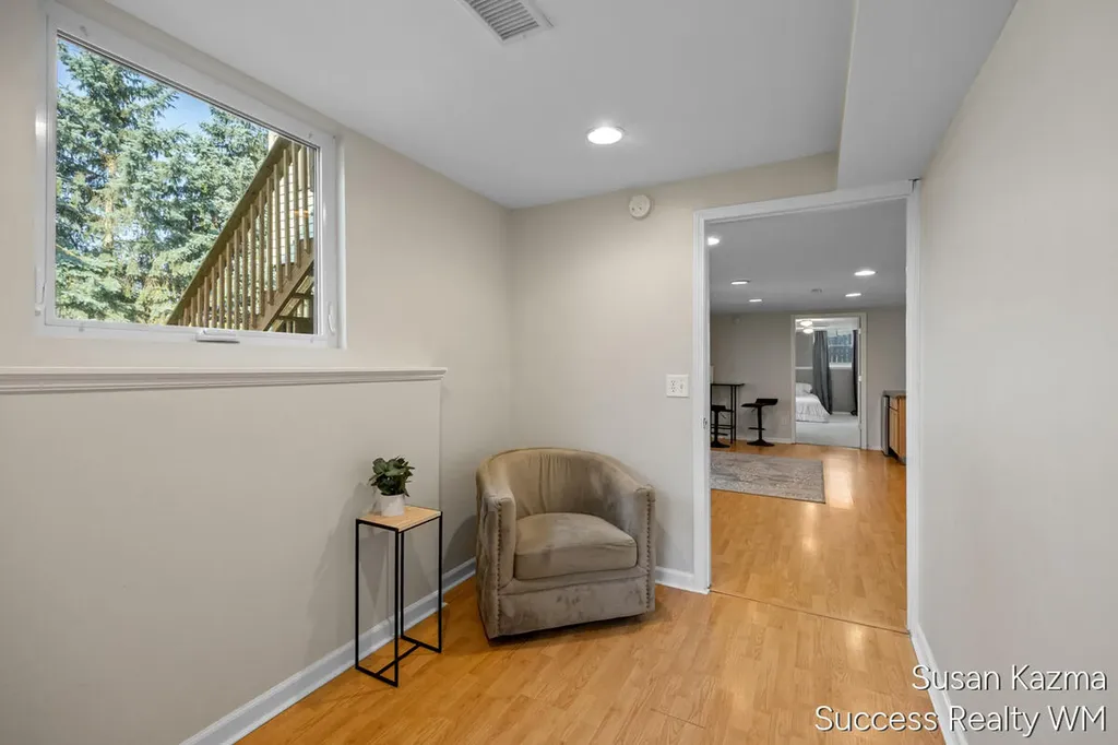 4437 Forest Park Drive SW Wyoming City MI 49519