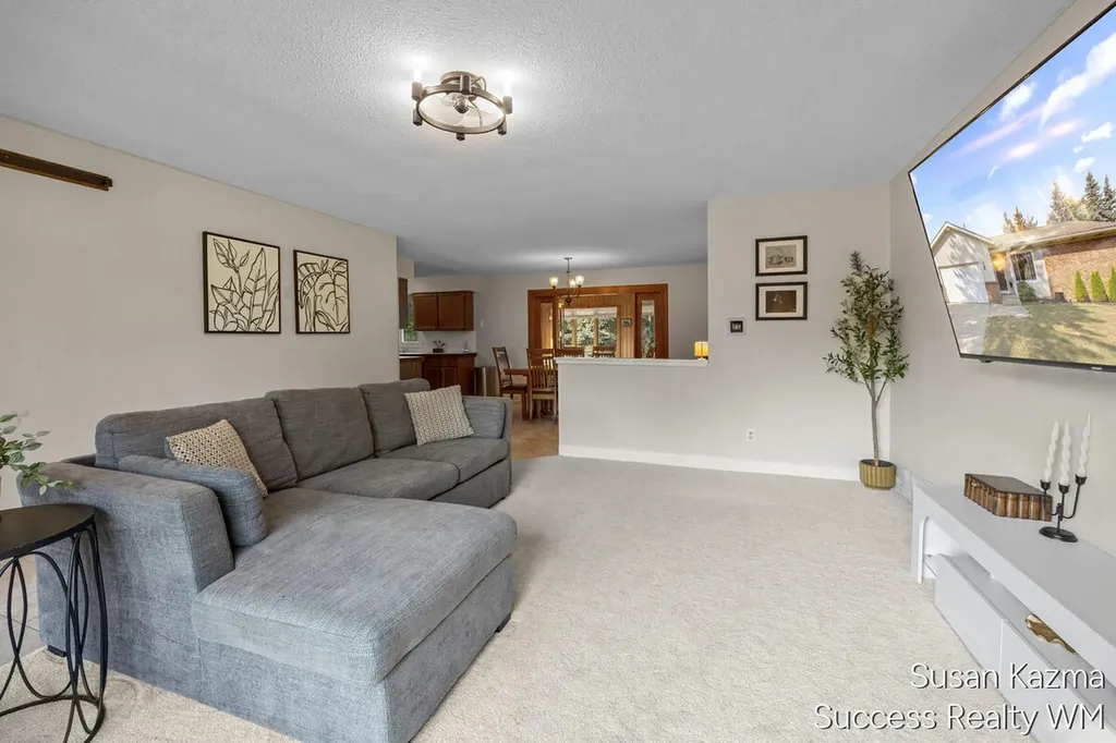 4437 Forest Park Drive SW Wyoming City MI 49519